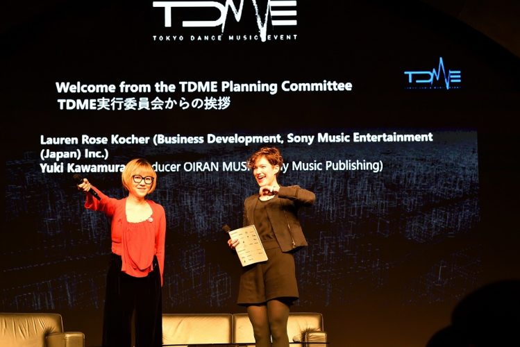 TDME TDME実行委員会からの挨拶 左からカワムラ ユキ（オイランミュージック プロデューサー）、Lauren Rose Kocher（SME コーポレートビジネスマーケティンググループマーケティングオフィス）