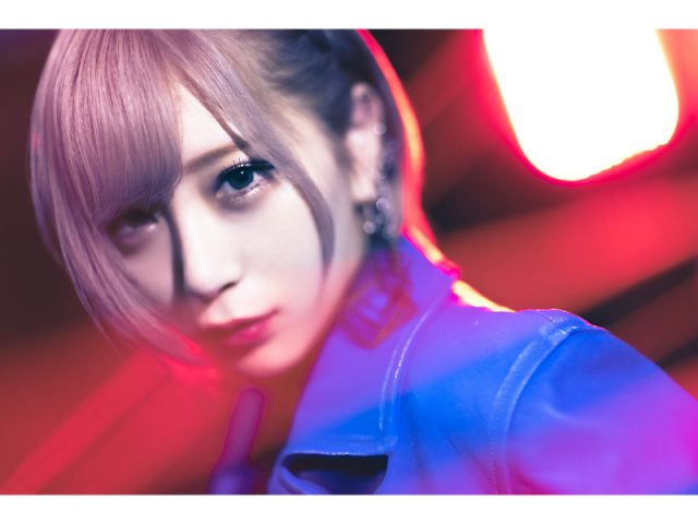 ReoNa、最新EP「月姫 -A piece of blue glass moon- THEME SONG E.P.」アナログレコード盤で12/29リリース決定