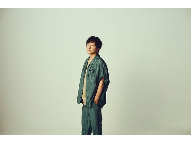 岡野昭仁、“歌を抱えて、歩いていく”プロジェクト初のアルバム『Walkin' with a song』8/23リリース決定