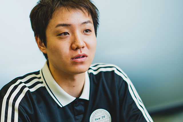 今回の仕事を振り返りながら語る井本