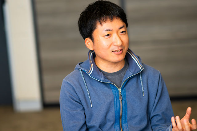 やわらかい表情で語る中居佑輝
