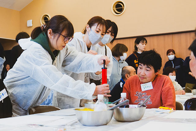 軽井沢ワークショップでの作業の様子